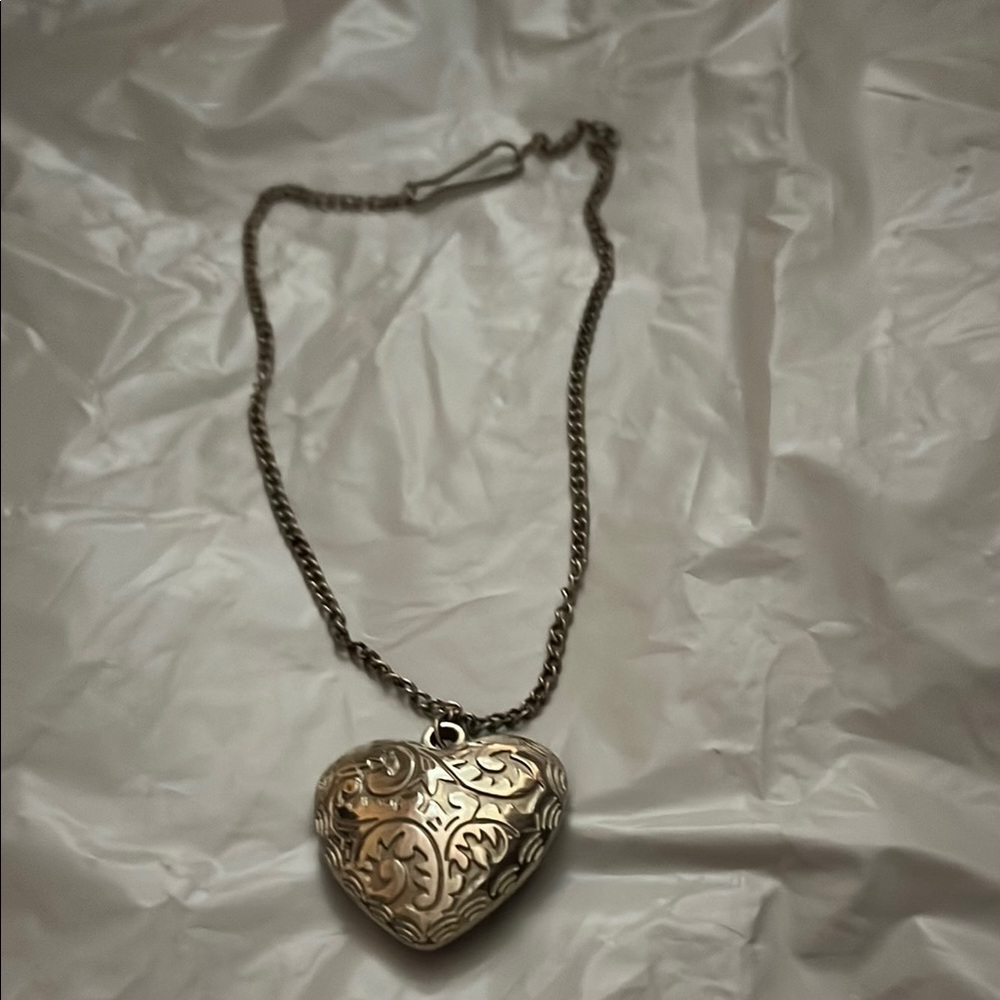 Gold Vintage-Inspired Jewelry Necklace